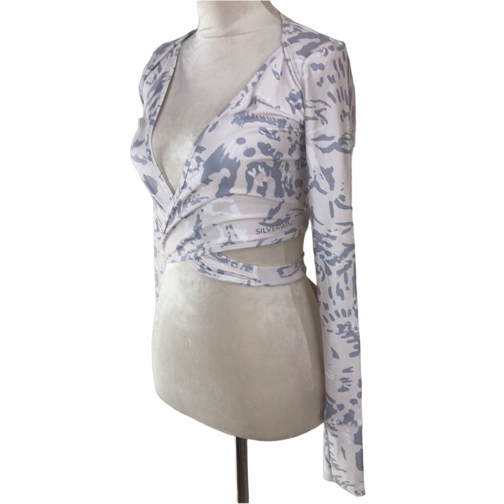 Silverwind Living Sustainably Wrap Long Sleeve Crop Top Size XS NEW - Picture 3 of 5